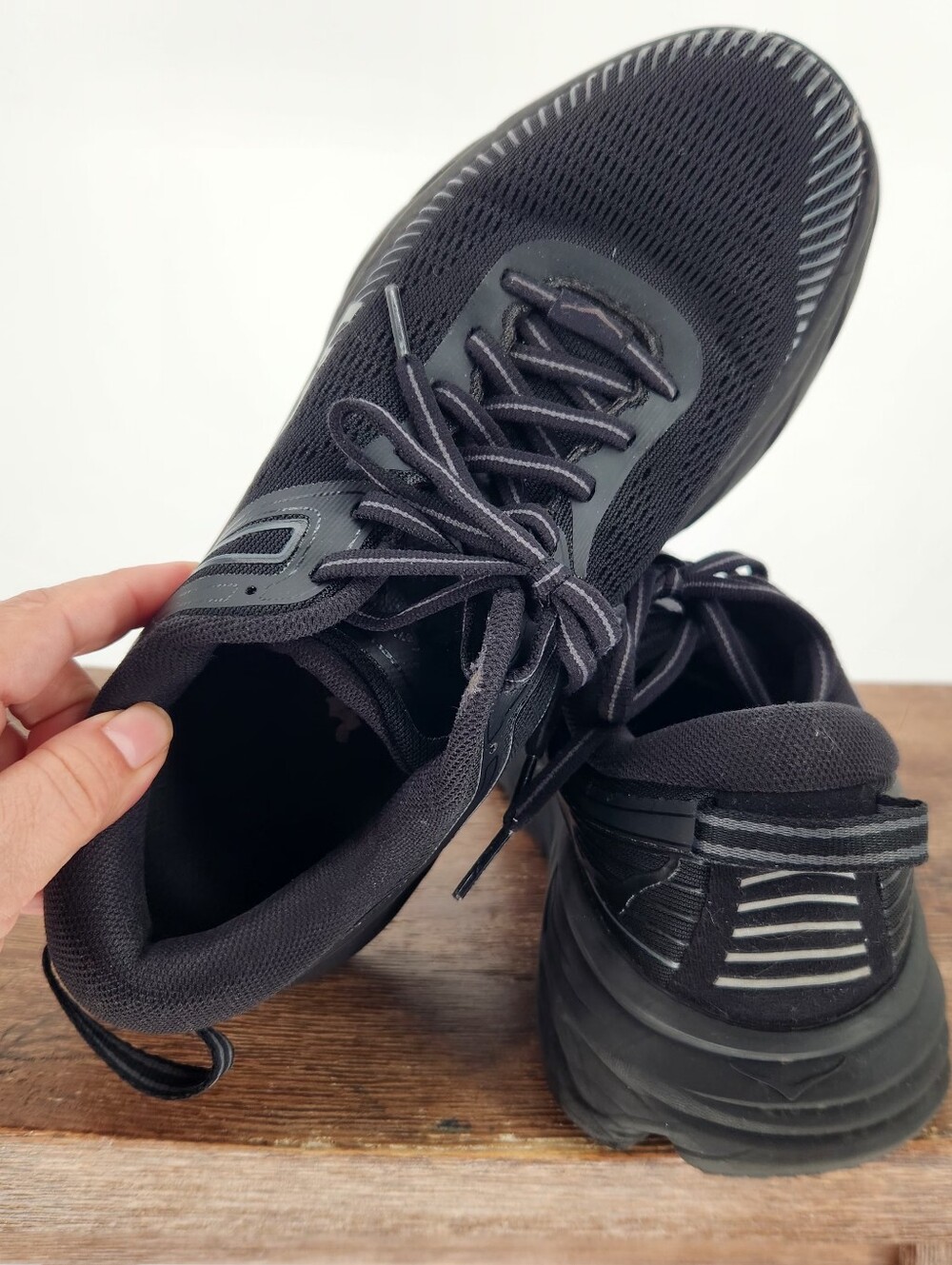 Hoka One‎ One Bondi 7 Black Sz8 Women'sAthleisure, gym,hiking, running. - Picture 6 of 9